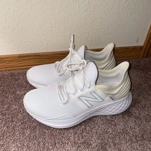 New Balance Roav shoes